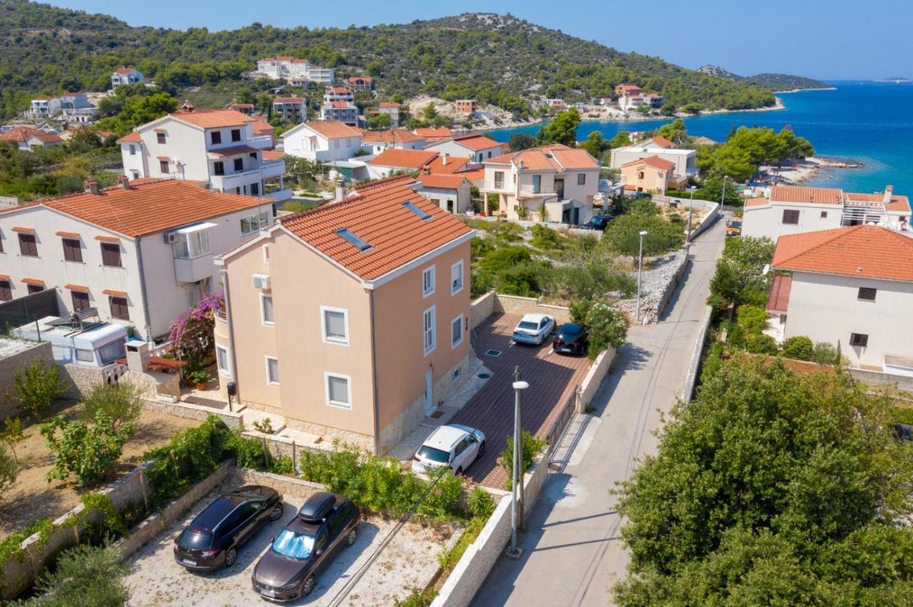 Villa Tea Ražanj Eksteriør bilde