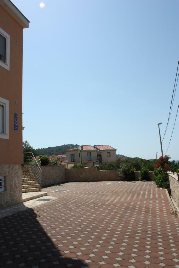 Villa Tea Ražanj Eksteriør bilde